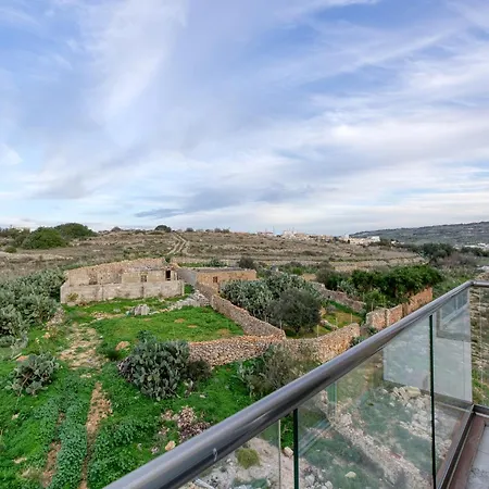 Apartament Lovely 3br With Private Balcony & Views In By 360 Estates Mgarr