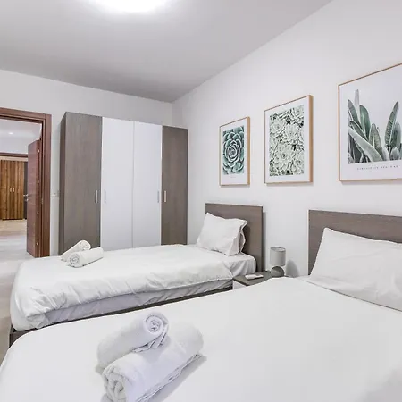 Lovely 3br With Private Balcony & Views In By 360 Estates