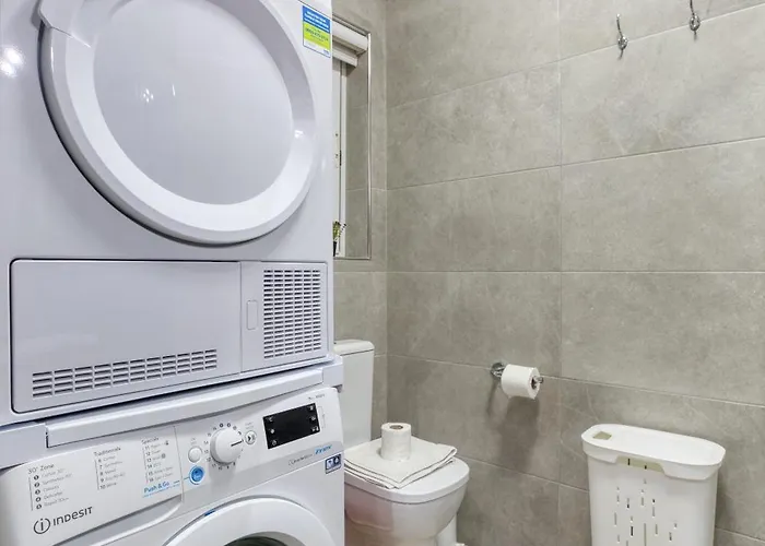 Lovely 3br With Private Balcony & Views In By 360 Estates Appartement