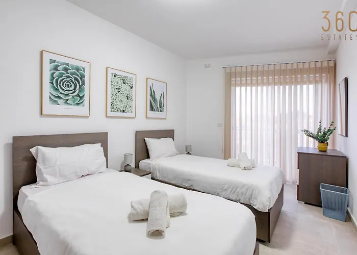Appartement Lovely 3br With Private Balcony & Views In By 360 Estates Mgarr